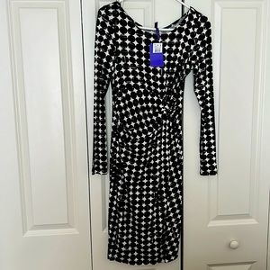 Bodycon style dress (maternity) but could be worn as non maternity